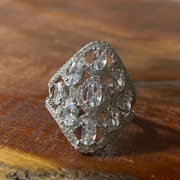 Sterling SilverChain Link Marquis Ring with Swarovski Crystals SZ 8 - Picture 2 of 5